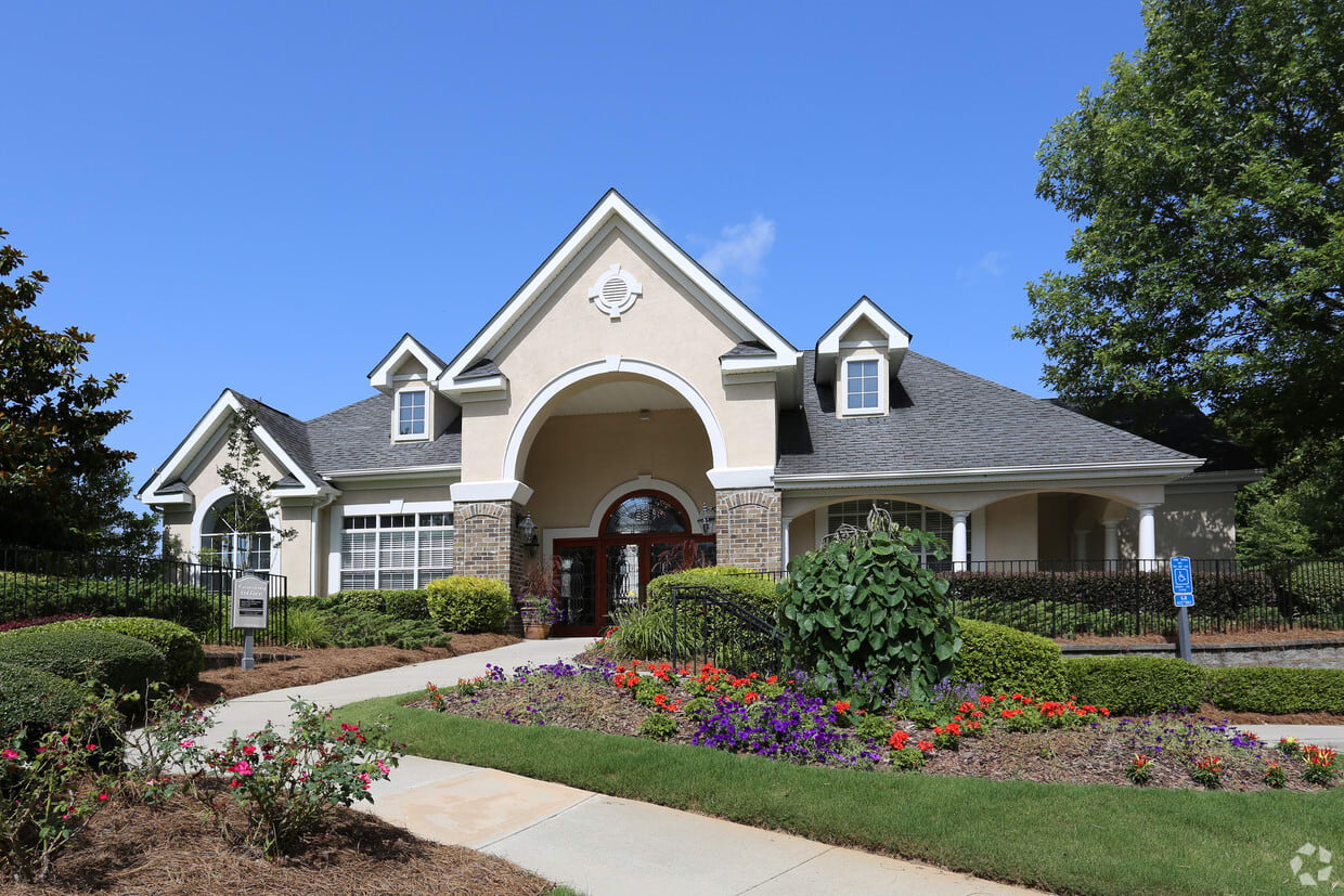 Carrington Park at Lake Lanier Apartments in Gainesville, GA
